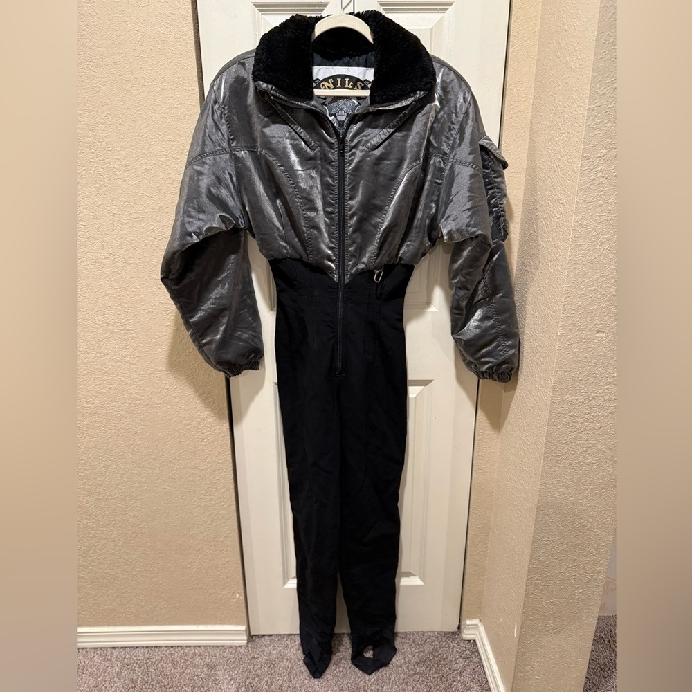 NILS Vintage 90’s Ski Suit Women’s Silver Shiny Made in USA , size 12